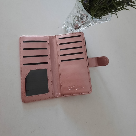 Phone case - Picture 3 of 5